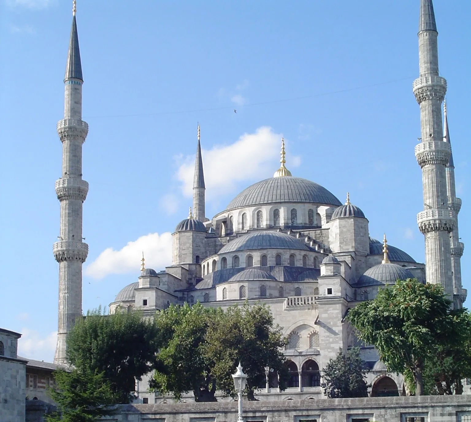 İstanbul Sultan Ahmed Camii dış görünümü
